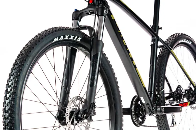 2020 Giant Talon 3 Hardtail Mountain Bike in Black-5