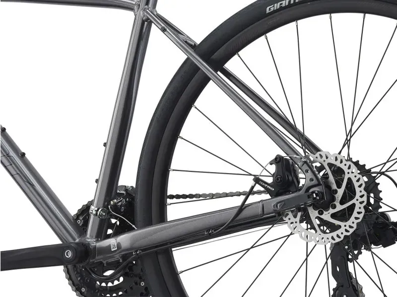 2021 Giant Escape 3 Disc Hybrid Bike in Silver