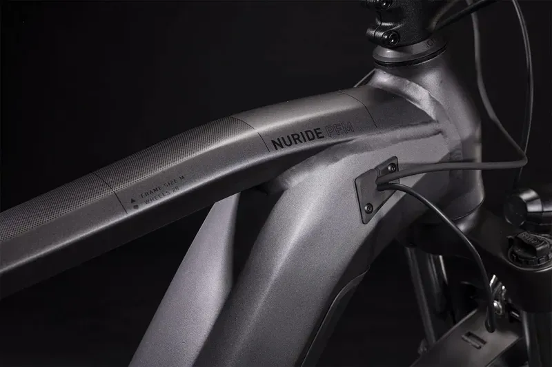 Cube Nuride Hybrid Perf 500 Graphit/Blk 2022 graphite/black t s-4