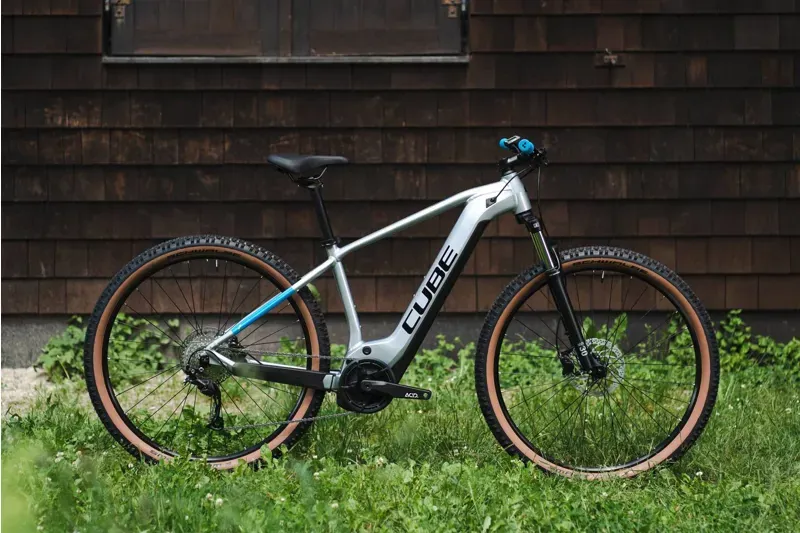 2022 Cube Reaction Hybrid Performance 625 Electric MTB Bike in Silver-6