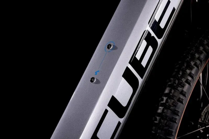 2022 Cube Reaction Hybrid Performance 625 Electric MTB Bike in Silver-3