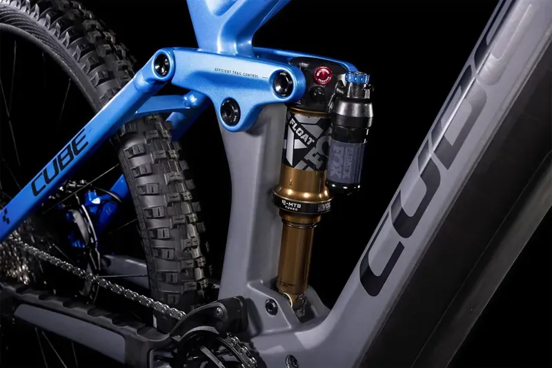 Cube Stereo Hybrid 140 Hpc 750 2022 action Medium-3