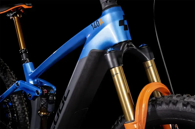 Cube Stereo Hybrid 140 Hpc 750 2022 action Medium-2